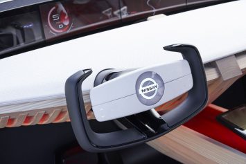 Nissan Xmotion Concept Interior Steering Wheel