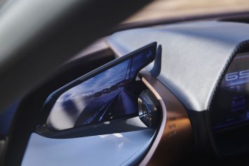 Lexus LF 1 Limitless Concept Interior Side Camera